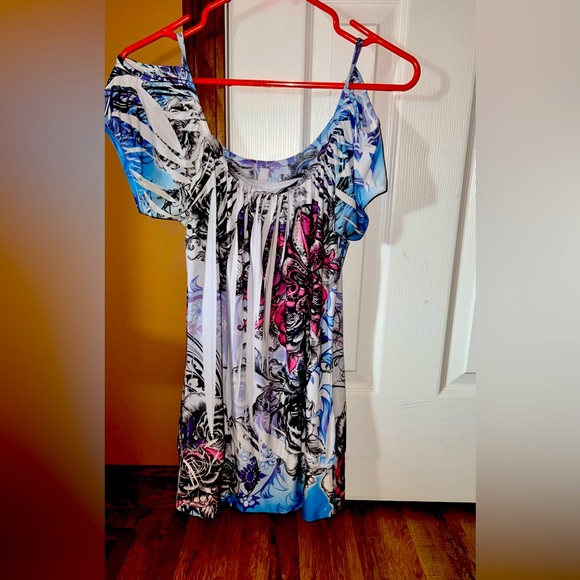 Top - Picture 3 of 3